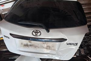 Cofano yaris