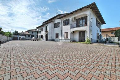 5 LOCALI A LIVORNO FERRARIS