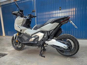 Honda X-ADV 750 2025
