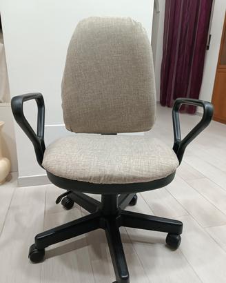 Sedia da ufficio girevole in tessuto 