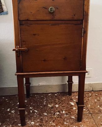 vecchio comodino