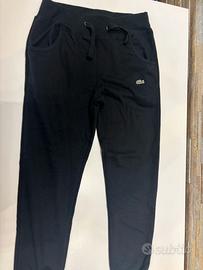 pantaloni lacoste 