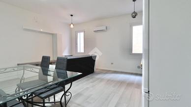 3 LOCALI A REGGIO NELL'EMILIA