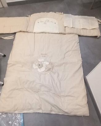 Trapunta con cuscino e paracolpi per culla