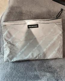 Pochette Balenciaga “The Power of Dreams” SS18