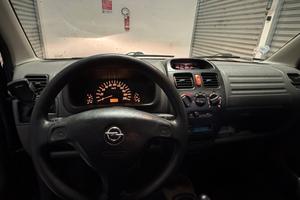 Opel Agila .Barletta