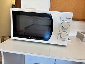 Forno a microonde con grill