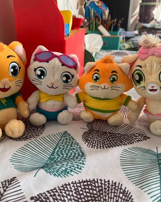 Peluches 44 gatti