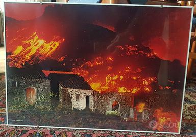 Quadro con vulcano in eruzione