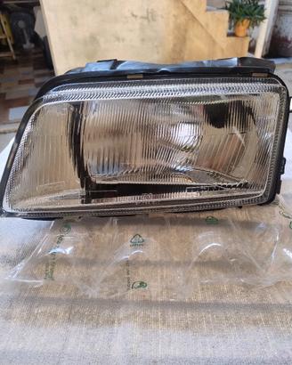 Proiettore Audi A4 Sinistro '95-'99 nuovo