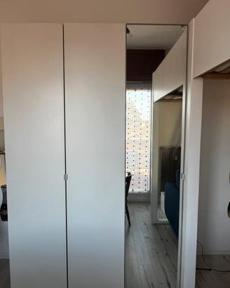Armadio pax ikea bianco con specchio