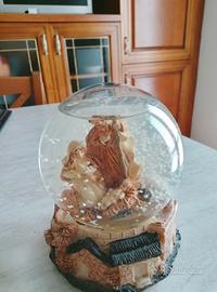 sfera carillon con piccolo presepe 
