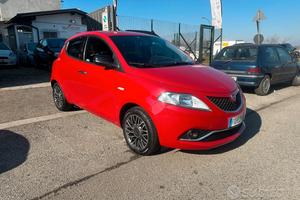 Lancia Ypsilon 1.2 69 CV 5 porte Platinum