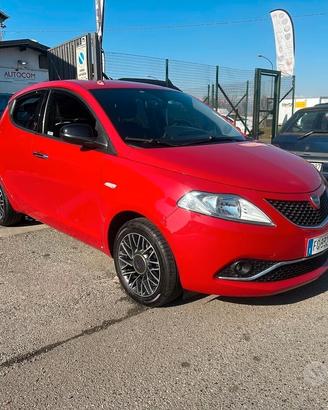 Lancia Ypsilon 1.2 69 CV 5 porte Platinum