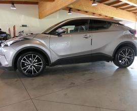 TOYOTA C-HR 1.8 Hybrid E-CVT Lounge