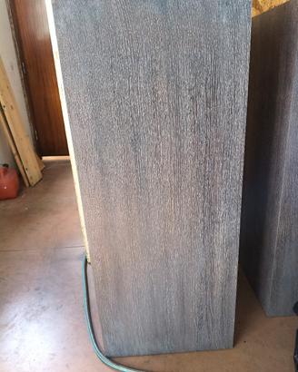 Colonne espositori in legno