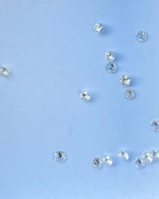 Diamante 5 punti (0,05ct.)