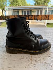 Dr.Martens nere originali 8 fori