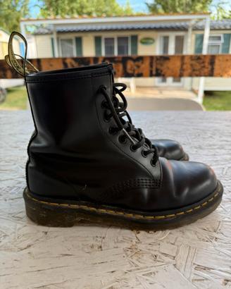 Dr.Martens nere originali 8 fori