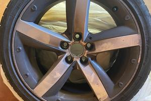 Cerchi e gomme Audi A1  215/40/17