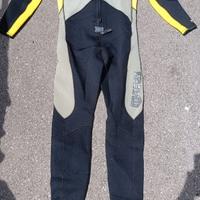 muta Mares tropic taglia 4 usata 3mm