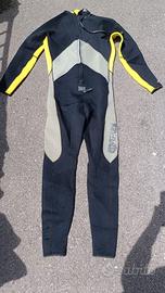 muta Mares tropic taglia 4 usata 3mm