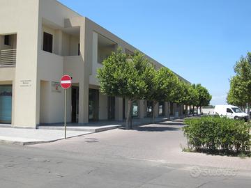 Locale commerciale ad Alezio