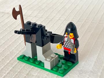 LEGO Castle 1917 - King’s Catapult (1993)