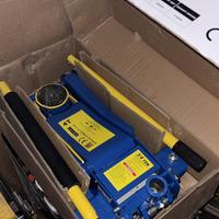 Crick idraulico alza auto