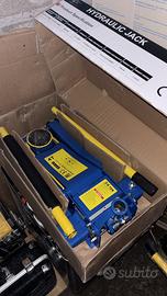 Crick idraulico alza auto