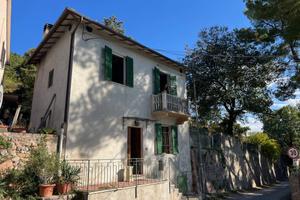 Casa indipendente di 81 m² con 4 locali a Spoleto