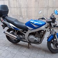 Suzuki GS 500 - 2005