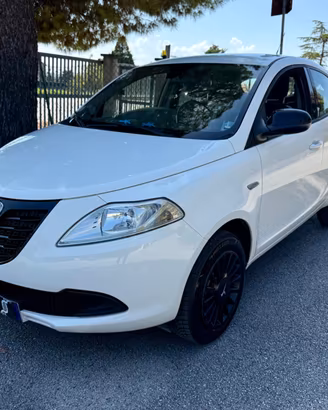 Lancia Ypsilon Ecochic Euro6B neopatentati uniprop