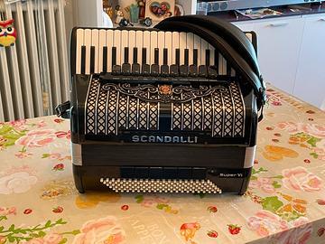 Fisarmonica scandalli super 6