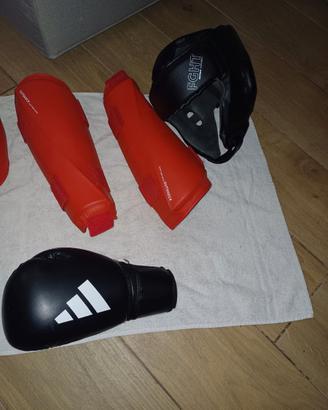 attrezzatura da kickboxing