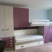 Camera da letto con aramadi