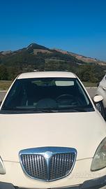 lancia y 1.2 benzina