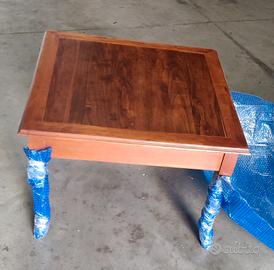 Tavolino in legno massello 