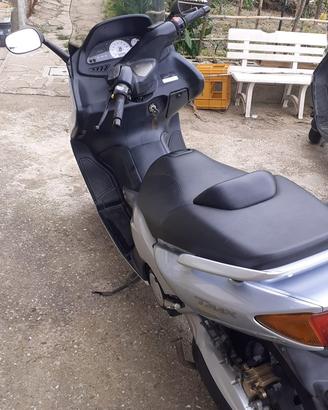 Yamaha T-max 500