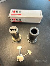 Serratura a pompa iseo