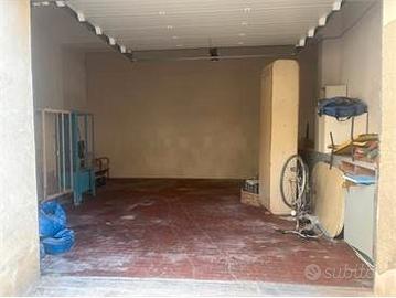 Pressi stazione grande deposito--3479246944