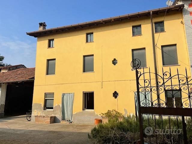 Rustico / Casale di 400 m² con 5 locali a Monte Cr - Vista 3
