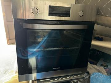 Forno Samsung multifunzione classe A