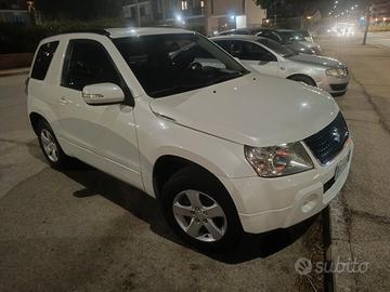 Suzuki gran Vitara  4x4 metano