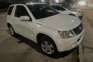 Suzuki gran Vitara  4x4 metano