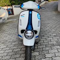 Vespa GTV 300 Anniversary 140th - targa 146 (n.6)