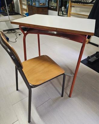 Banco da scuola con sedia vintage