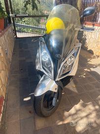 Kymco downtown 300i