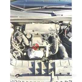 Motore in attesa di prova Ford Fiesta 2006