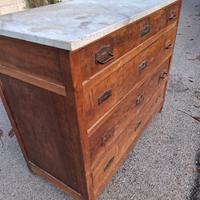 mobile in legno massello 